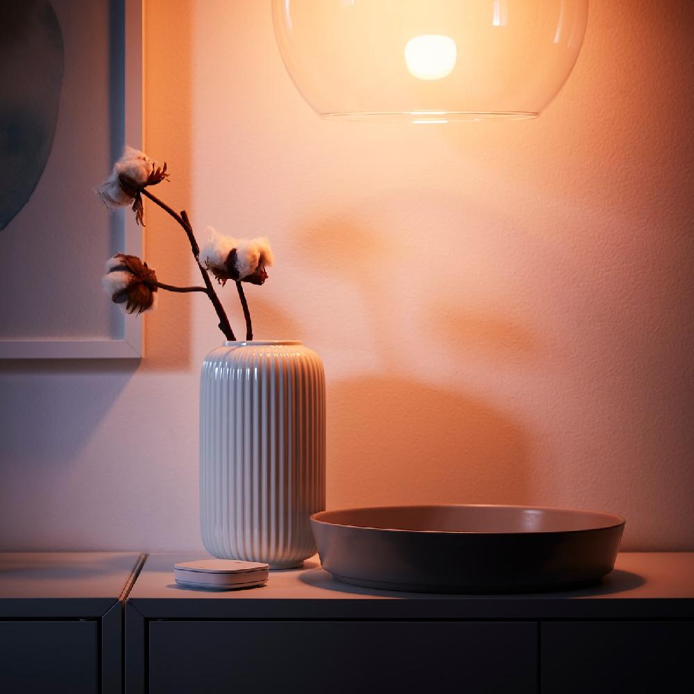 IKEA TRÅDFRI Starter-Set smart kabellos dimmbar/Farb- und Weißspektrum E27 Fabrikverkauf