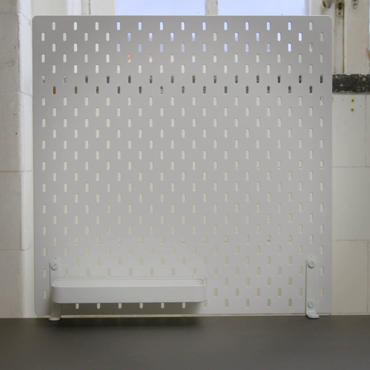 IKEA SKÅDIS Lochplatte weiß 56x56 cm Muttertagsangebot