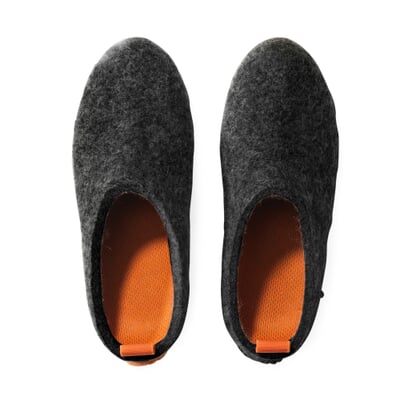 manufactum Hausschuhe Lahtiset Schwarz / Orange