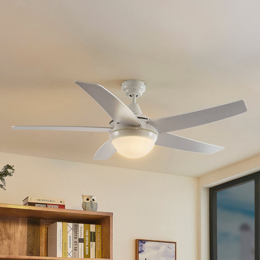lampenwelt Lindby Deckenventilator mit Licht Auraya leise weiß 130cm