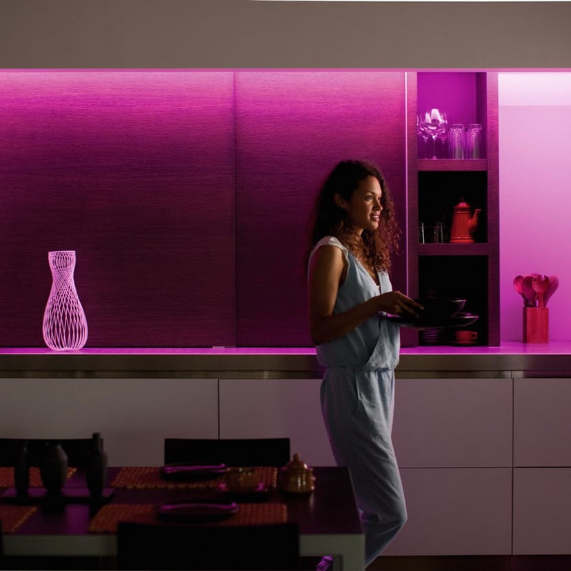 lampenwelt Philips Hue White+Color LightStrip Plus Basis 2m