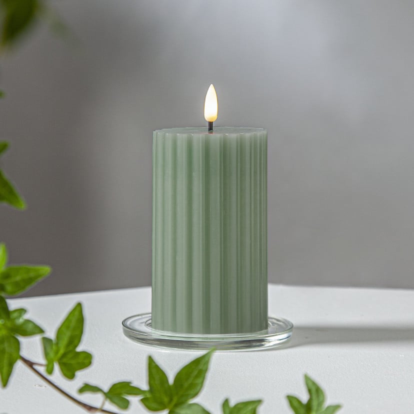 lampenwelt LED-Kerze Flamme Stripe grün 15 cm Echtwachs Batteriebetrieb