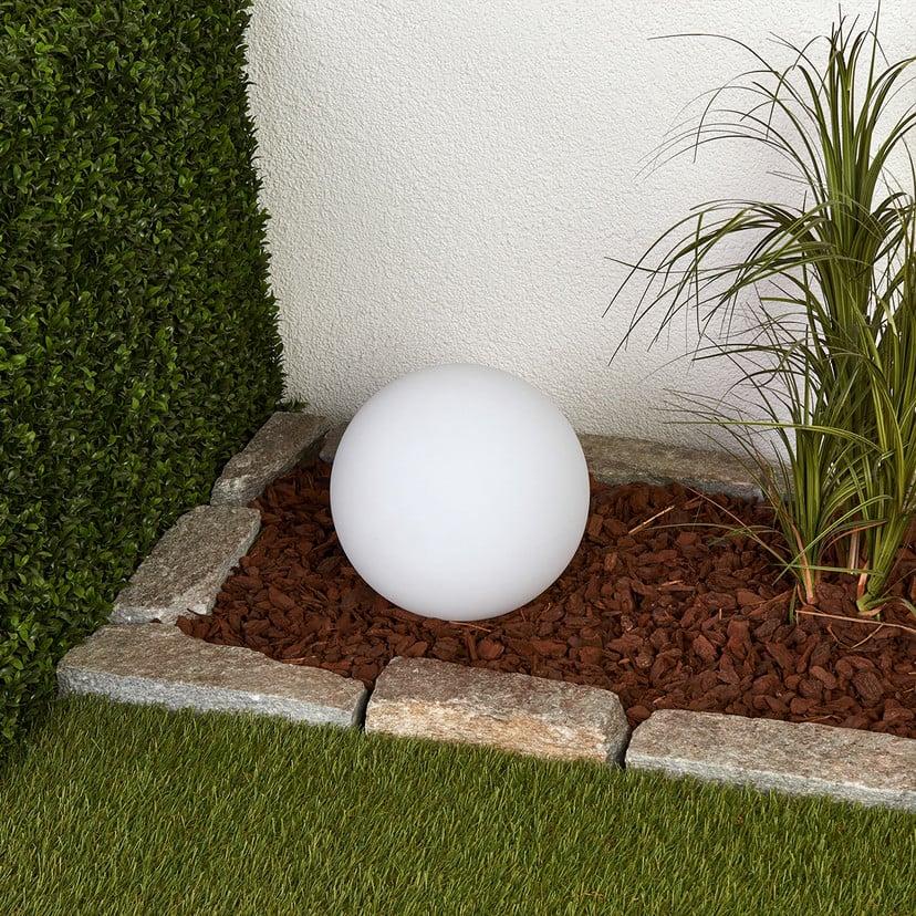 lampenwelt Lindby LED-Solarlampe Lago Ø 25 cm Kugel Erdspieß weiß Fabrikverkauf