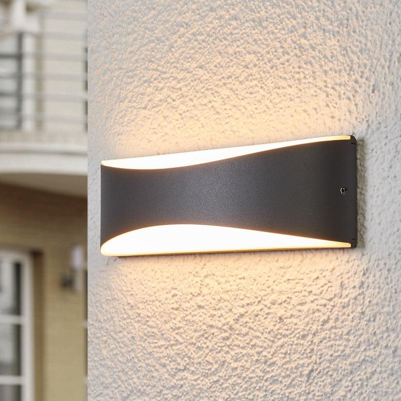 lampenwelt Lucande LED-Außenwandleuchte Akira anthrazit Metall 23cm