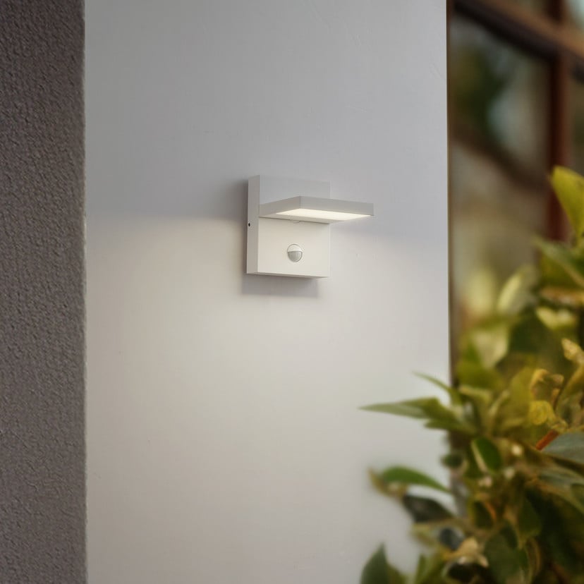 lampenwelt Lucande LED-Außenwandlampe Silvan weiß Sensor IP54 16cm Nur für heute