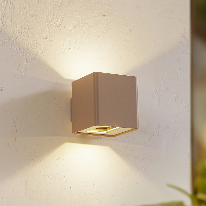 lampenwelt Lucande LED-Außenwandleuchte Aaron beige IP54 up/down 2025